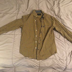 AE BUTTON DOWN